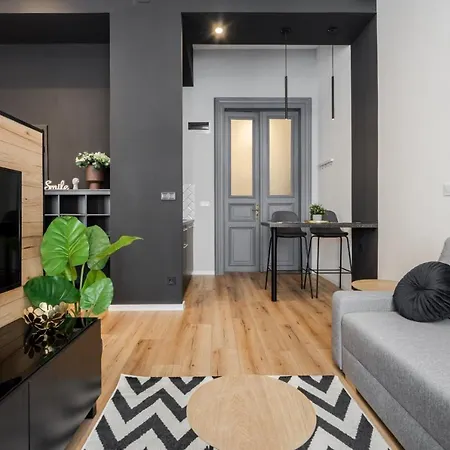 E32 - Oktogon Panorama Suite - Best Location - By Bqa Appartement Budapest