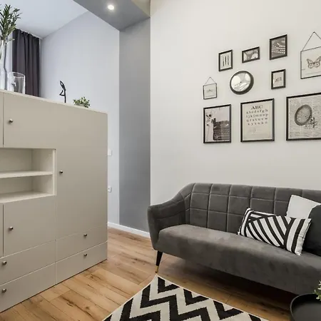Appartement E32 - Oktogon Panorama Suite - Best Location - By Bqa Budapest