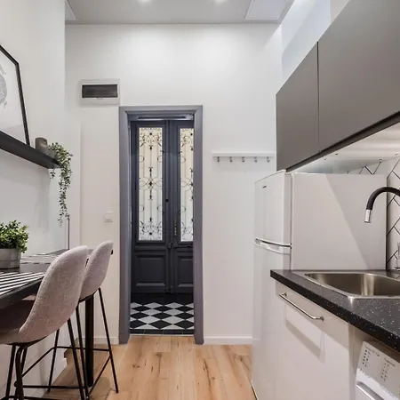 Appartement E32 - Oktogon Panorama Suite - Best Location - By Bqa