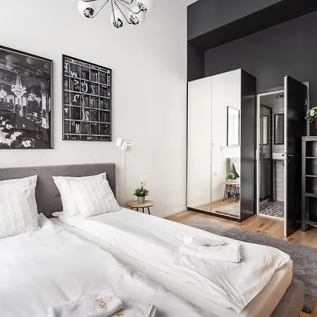 Appartement E32 - Oktogon Panorama Suite - Best Location - By Bqa