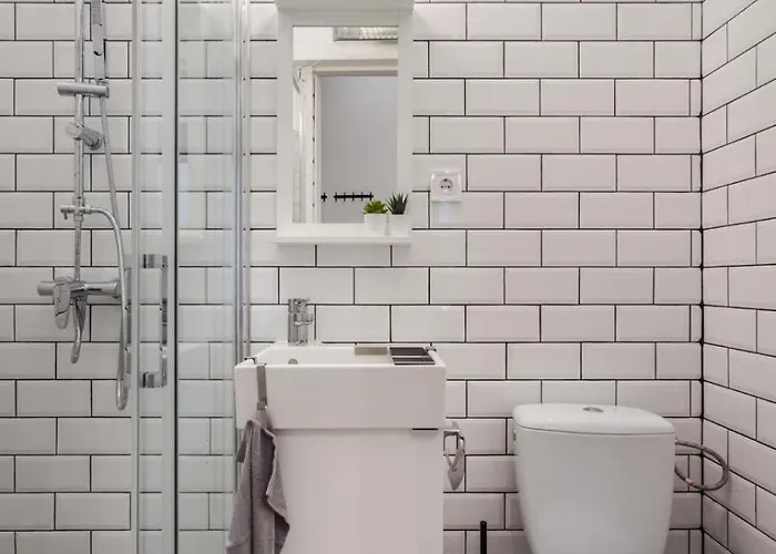 E32 - Oktogon Panorama - Location - By Bqa Budapest