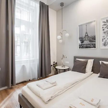 Apartment E32 - Oktogon Panorama Suite - Best Location - By Bqa