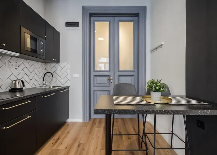 Apartament E32 - Oktogon Panorama - Location - By Bqa *